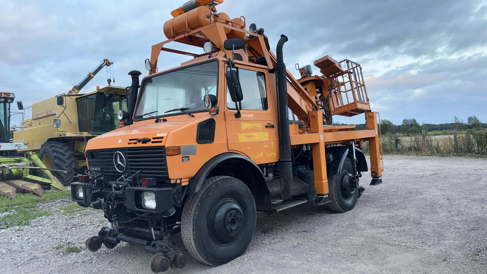 Mercedes-Benz Unimog U1450