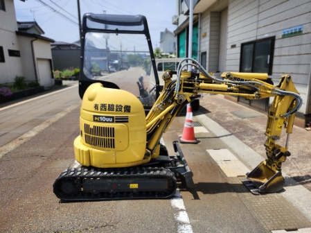 KOMATSU PC10UU-5 MINI EXCAVATOR